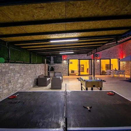 Villa Kalkan Uezuemlue De Doga Icerisinde Muhafazakar Uzumlu (Mediterranean)