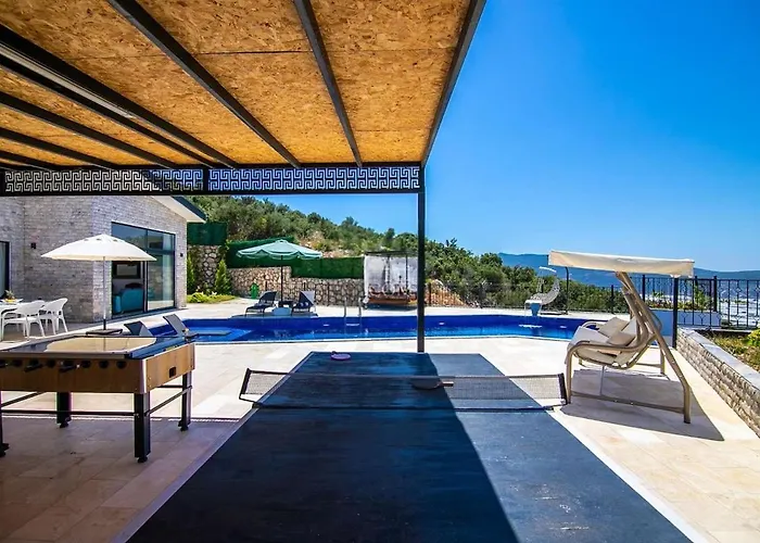 Kalkan Uezuemlue De Doga Icerisinde Muhafazakar Villa Uzumlu (Mediterranean)