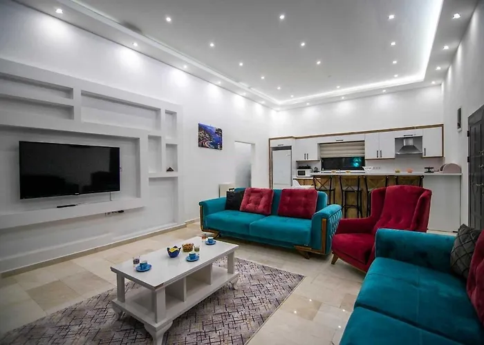 Villa Kalkan Uezuemlue De Doga Icerisinde Muhafazakar *